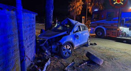 Tragico scontro tra due auto: morti bimbo e donna incinta