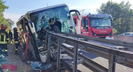 Tragico schianto in A1: i feriti salgono a 24