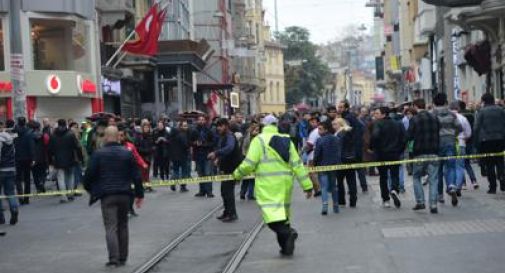 Kamikaze in centro a Istanbul: 5 morti e oltre 30 feriti