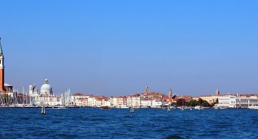 Cadavere di un uomo recuperato al Lido di Venezia 