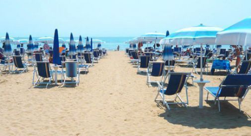 Malore improvviso, muore in spiaggia a Jesolo