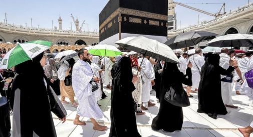 Morti 1300 pellegrini alla Mecca, il bilancio dell'Arabia Saudita In molti casi, i pellegrini costretti a percorrere lunghi tratti a piedi