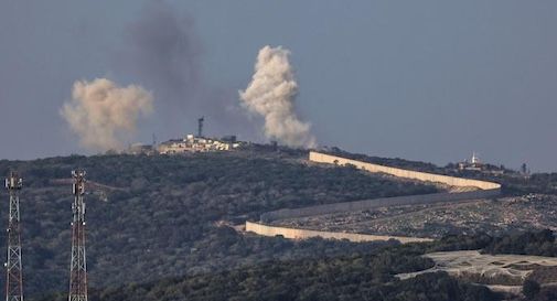 Missile da Yemen colpisce centro di Israele, allarme droni al confine con Libano