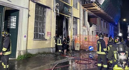 Incendio in un emporio cinese: morti tre ragazzi