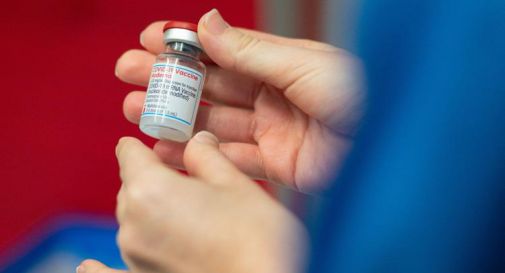 Covid, vaccino Moderna efficace al 93% a 6 mesi da seconda dose