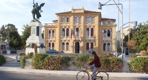 Raid vandalico al Centro Giovani