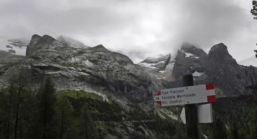 Tornata la neve in vetta alla Marmolada