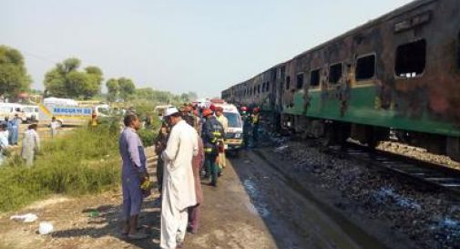 Incendio nel treno: 73 i morti