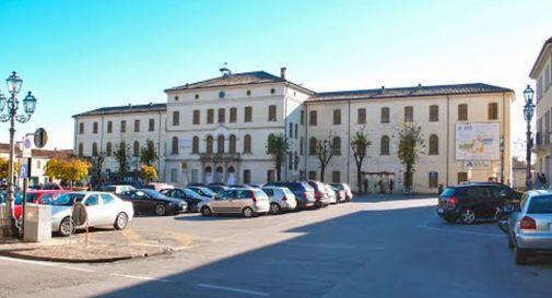 https://www.oggitreviso.it/sites/default/files/styles/505/public/field/image/palazzo-vaccari-nuovo%20municipio.jpg?itok=jOWJiIiK