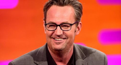 Matthew Perry ucciso da ketamina in dosi massicce, la polizia apre un'indagine 