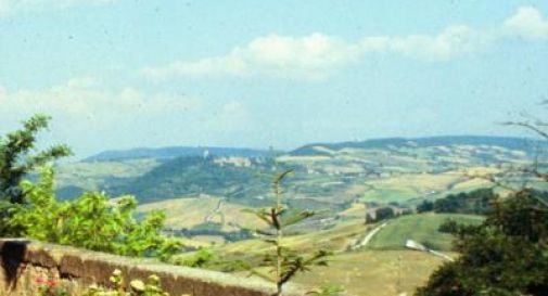 Giù dalle mura di Pienza per diversi metri, muore turista americano