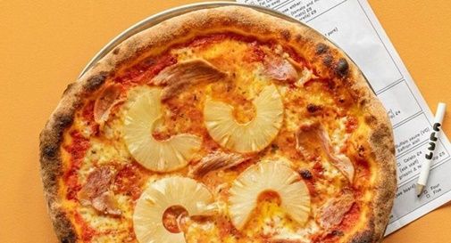 pizza all'ananas