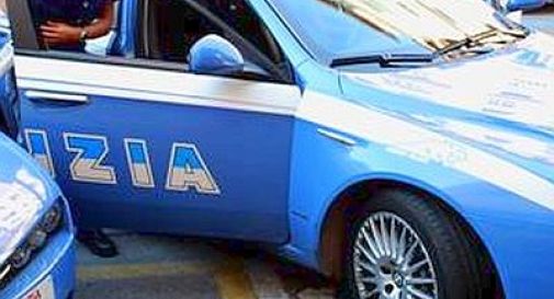 Mattanza in pieno giorno a Bari: in tre falciati a colpi di mitraglia 