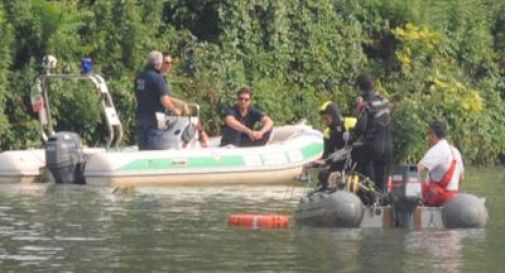 Corpo senza testa e mani trovato lungo il fiume Serchio