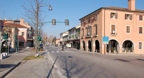 Olio sulla strada: traffico in tilt