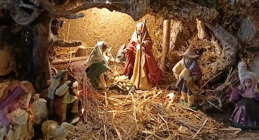 Sparisce Gesù dalla poesia di Natale, genitori in rivolta 