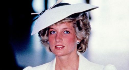 Lady Diana, Martin Bashir si scusa con William e Harry: 