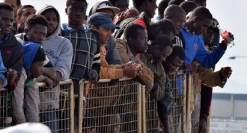 Protesta in centro di accoglienza per problemi igenico-sanitari