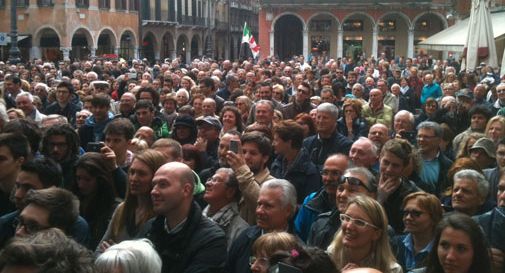 Matteo Renzi in piazza dei Signori lancia Manildo