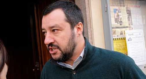 Salvini ritwitta: 