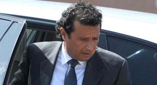 Schettino condannato a 16 anni e un mese. Ma niente carcere