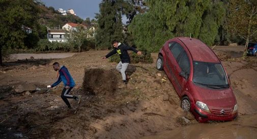 Spagna, alluvioni e allagamenti nel sud-est: diversi morti 