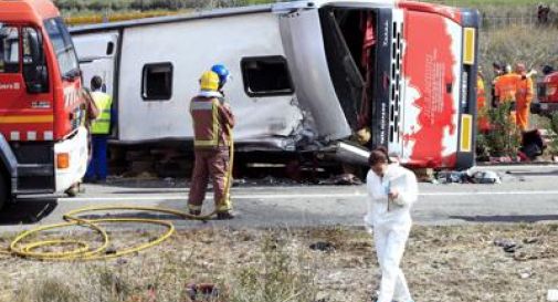 13 studentesse Erasmus morte in scontro tra auto e bus