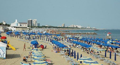 Fuga d'amore a 14 anni, ragazzina ritrovata in spiaggia dai Carabinieri