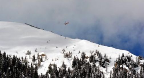 Valanga in Tirolo travolge scialpinisti: 5 morti