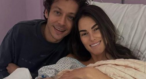 Valentino Rossi e Francesca Sofia Novello di nuovo genitori: è nata Gabriella