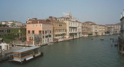 Scoperto albergo abusivo a Venezia