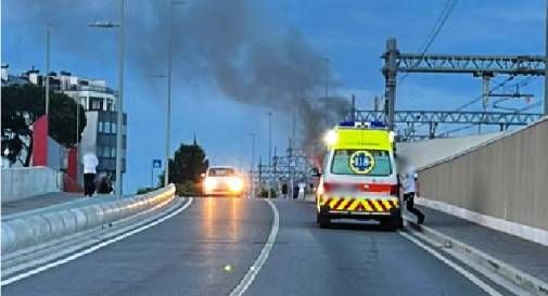 auto in fiamme conegliano