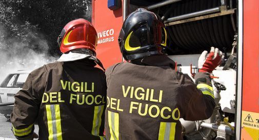 Corto circuito, garage a fuoco