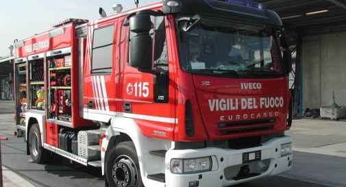 Fumo dalla Tegola, arrivano i vigili del fuoco