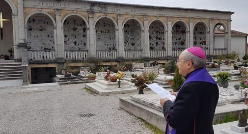 Vescovo Pizziolo in cimitero