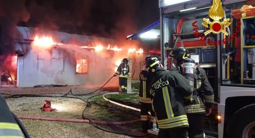 La serra va a fuoco, scatta l'allarme