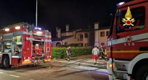 Fiamme in un garage, salva una donna intrappolata dal fumo