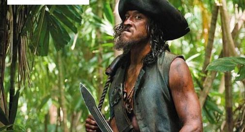 Tamayo Perry, attore dei Pirati dei Caraibi muore per un attacco di uno squalo